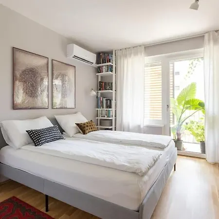 Dream Apartment - Central And Quiet With Ac And Free Parking Garage Wenen Buitenkant foto