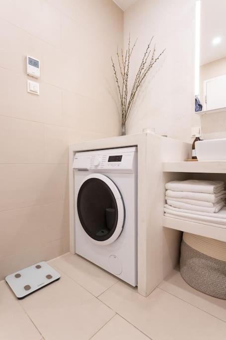Appartement Dream - And Quiet With Ac And Free Parking Garage *